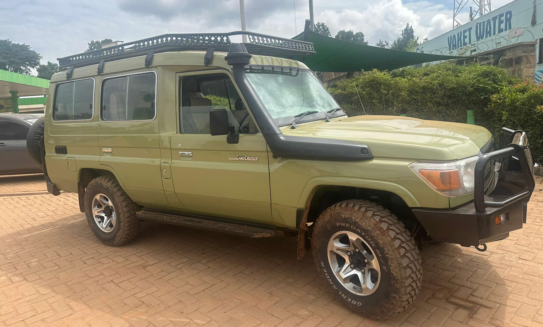 Safari landcruiser 